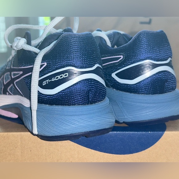 ASICS GT-4000 2 women’s size 6 - Picture 4 of 4